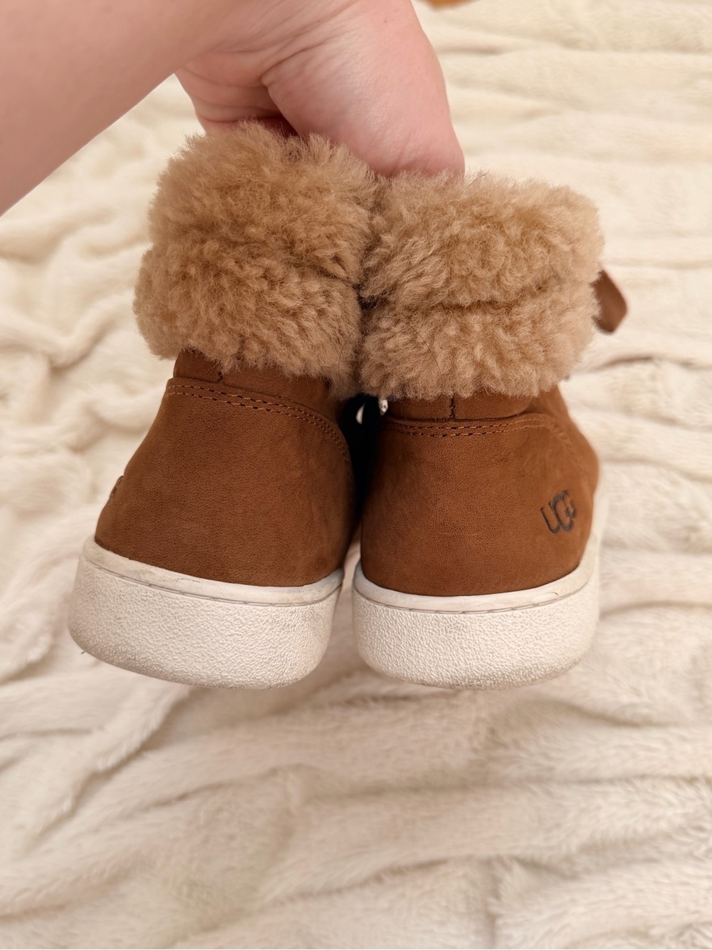 UGG Women's Olive High-Top Sneaker chestnut leather Sz 9.5 - Picture 4 of 6